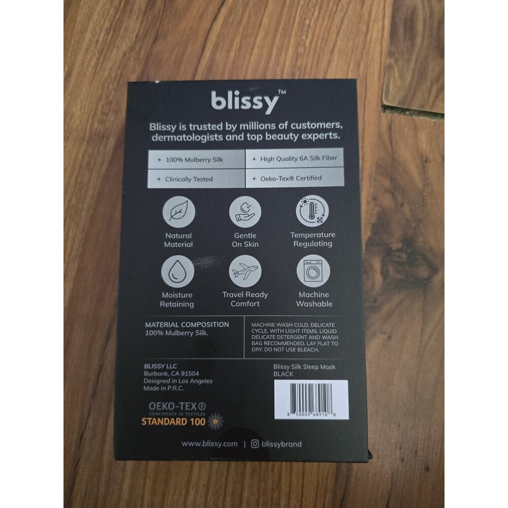 BLISSY Black 100% Mulberry Silk Sleep Mask Eye Mask Anti Aging Blackout NIB NEW - Picture 3 of 3